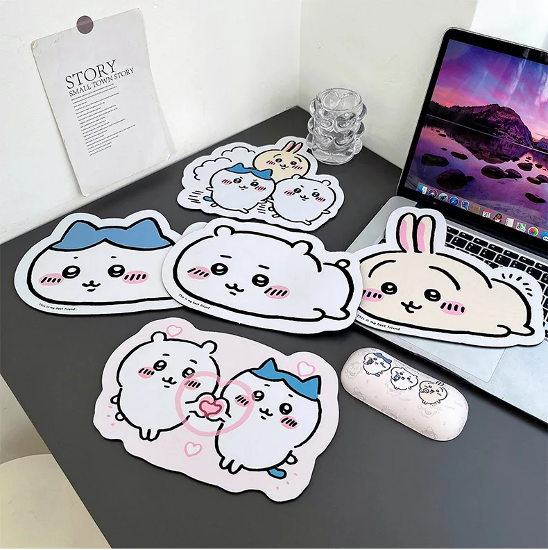 かわいい漫画の「ジイ・ウサギ」の柄が入った、特別な形状のレザ - Leather Desk Pad のレビューと価格